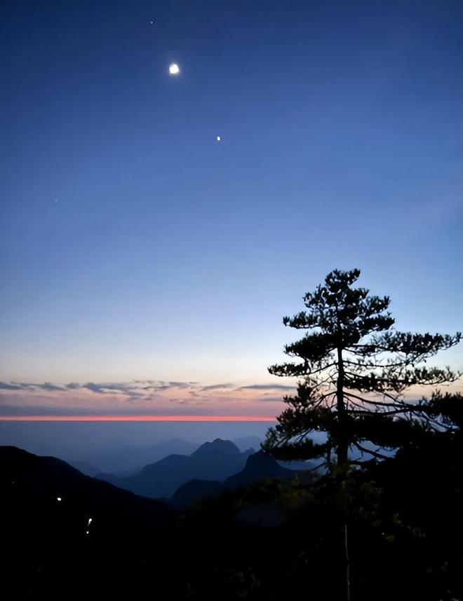 坑指南黄山旅游五天本地旅行社人均报价开元棋牌app首次去黄山旅游必看避(图2)